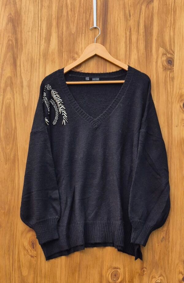 Sweater largo bordado